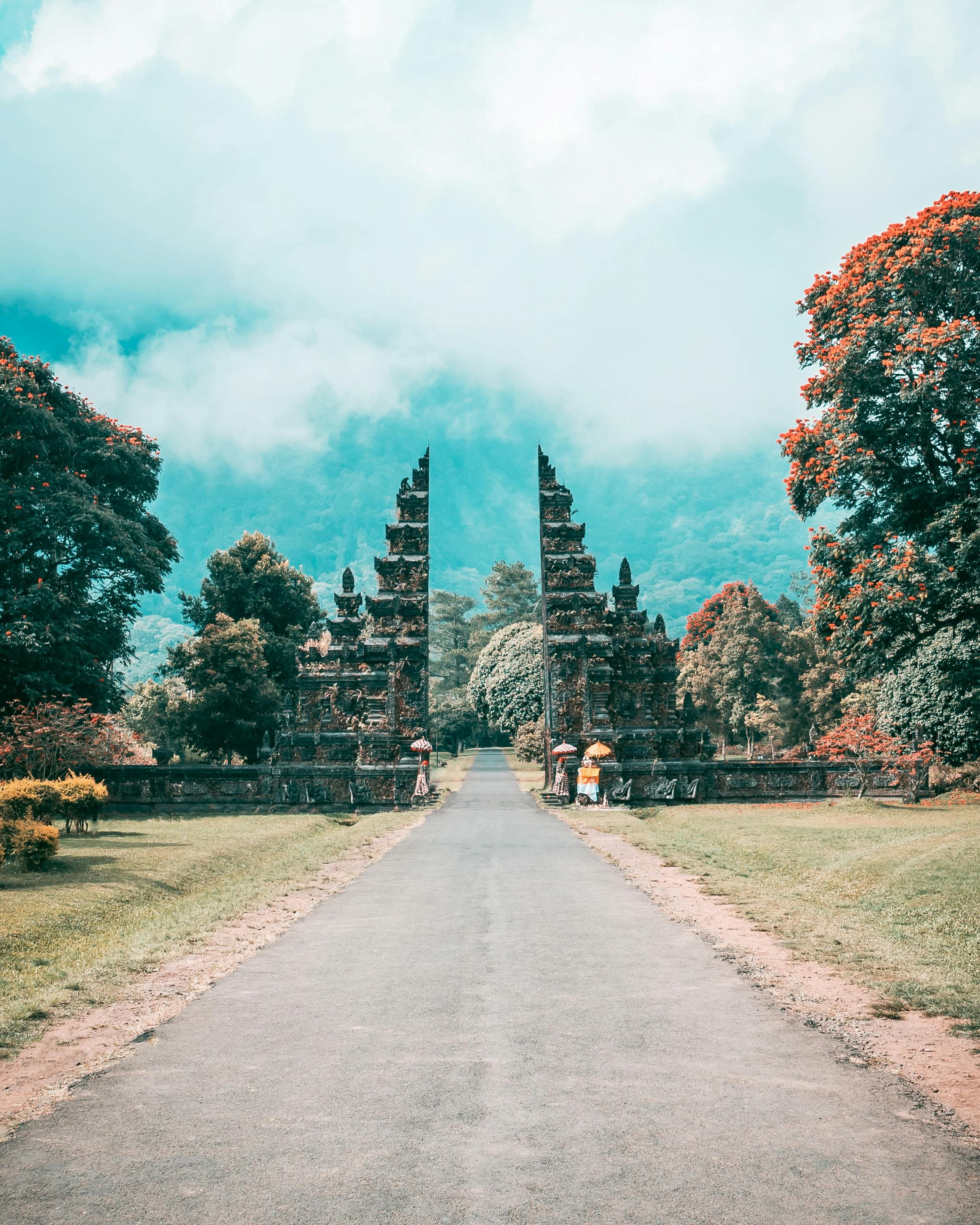 North Bali Escape: Leke Leke, Ulun Danu, Handara Gate & Banyumala Image 4