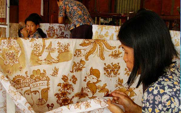 Ubud Art Village Tour: Barong Dance, Silver, Painting,Wood Carving & Batik Collection Image 7
